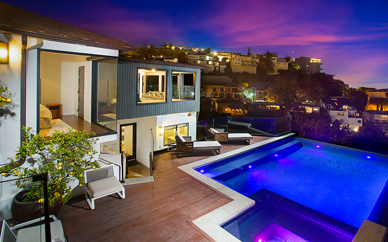 1733 Sunset Plaza