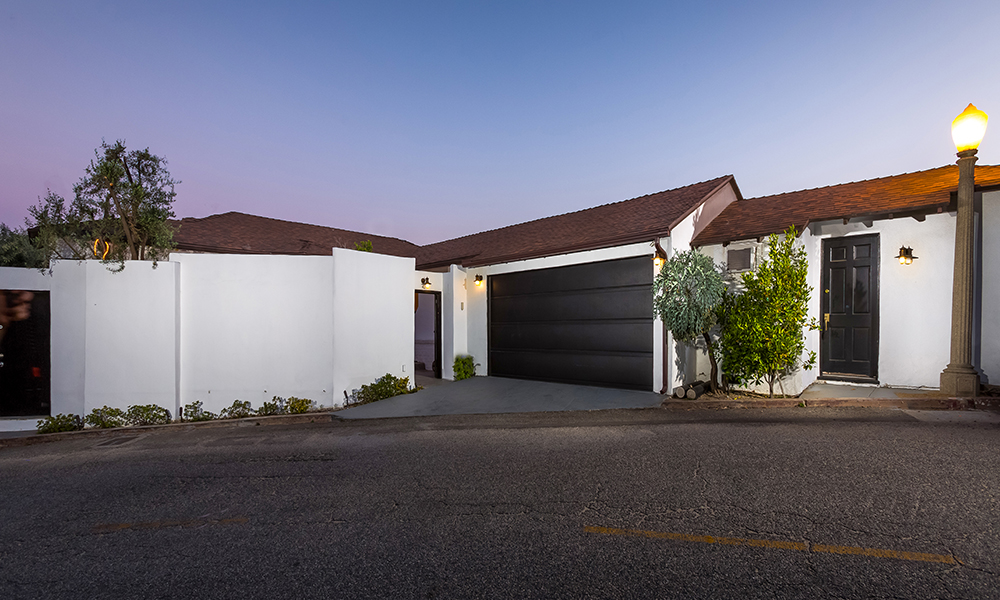 1733 Sunset Plaza