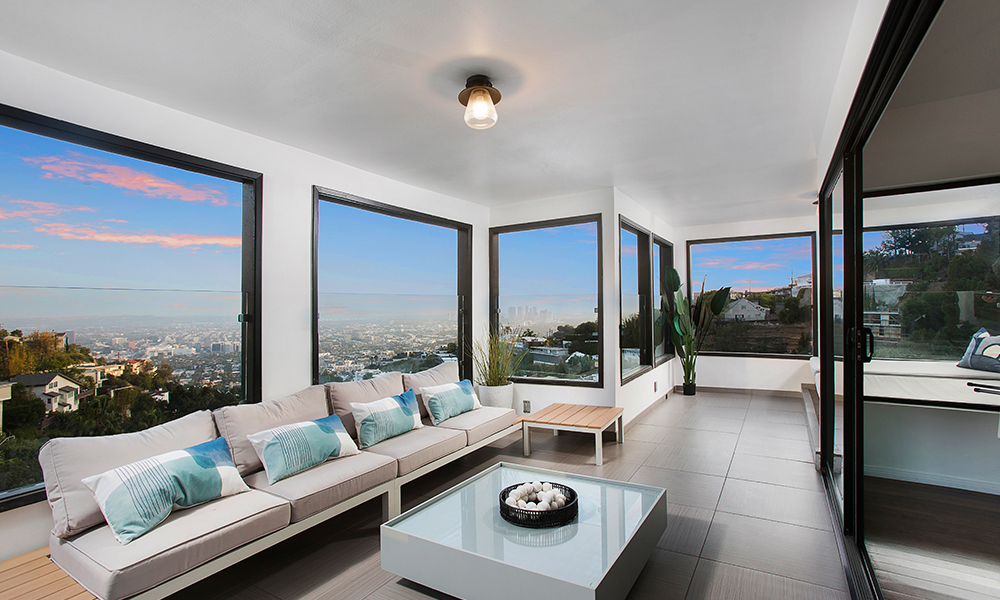 1733 Sunset Plaza