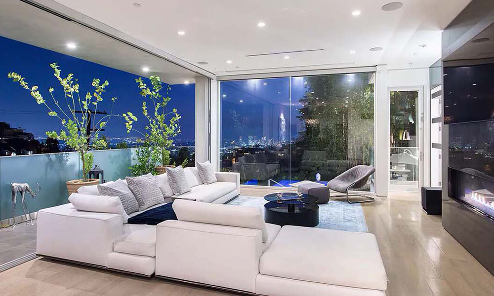 1717 Sunset Plaza