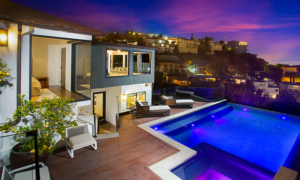 1733 Sunset Plaza