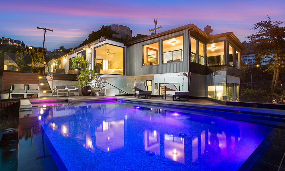 1733 Sunset Plaza